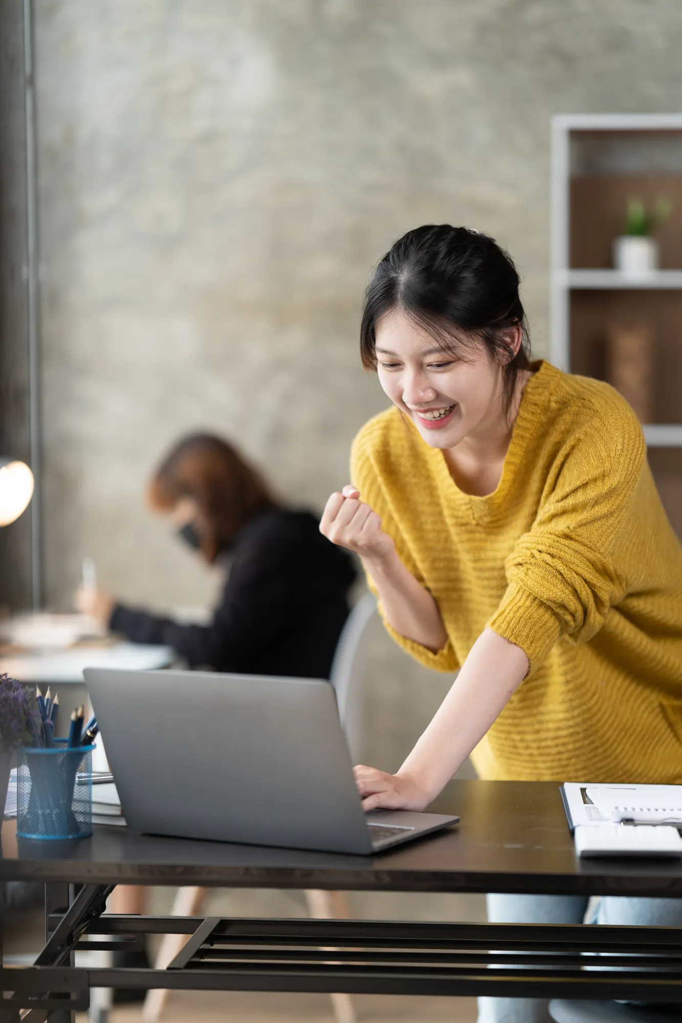 asian-woman-working-with-laptop